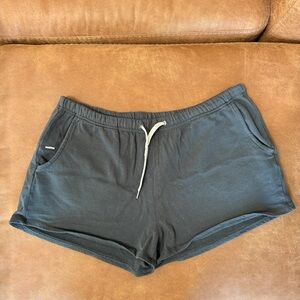 Vuori Women's Sunnyside Short- Charcoal